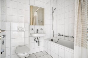 Hair dryer, towels - Sunny Gundeldingen 2BR w/ Storage, 5 min to Train, by Blueground (Basel)