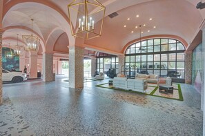Interior - Cute Ocean View Condo Beach Service 1217 (Miami Beach)