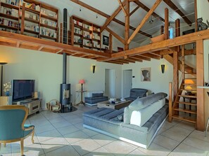 TV, fireplace - Charme de la Fradinière by Interhome (Saint Hilaire de Riez)