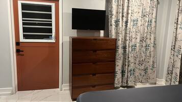 1 habitación y caja de seguridad en la habitación