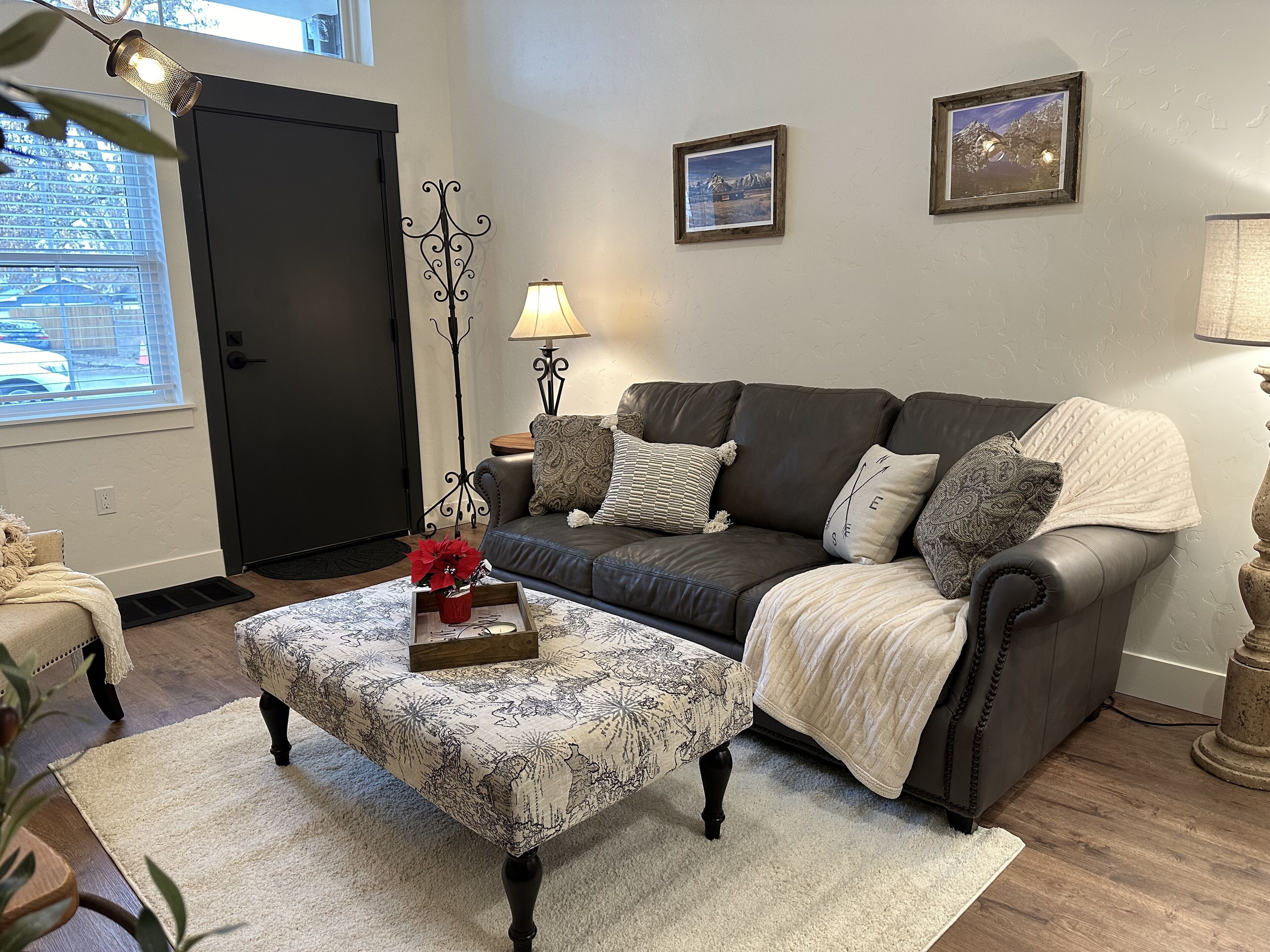 Brand New Pet Friendly Efficient Apt Close to Downtown and Greenbelt