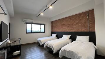 Chambre triple de base | SystĂšme dâinsonorisation, accĂšs au Wi-Fi (inclus)