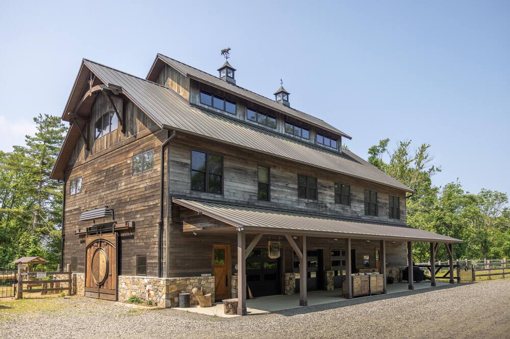 The Opulent Barn Farmstay an unforgettable Asheville farm experience with breathtaking scenery