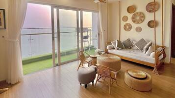 Departamento, 3 habitaciones | Ropa de cama hipoalergénica, minibar y decoración personalizada