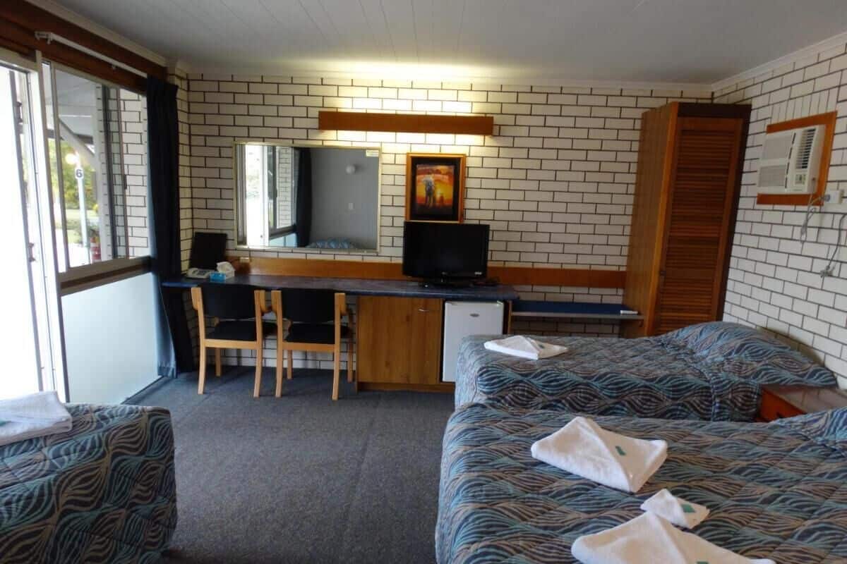 Desk, iron/ironing board, WiFi (free), bed sheets