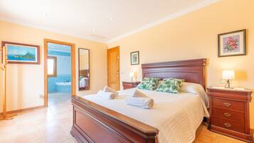 4 soveværelser, strygejern/strygebræt, gratis Wi-Fi, sengetøj