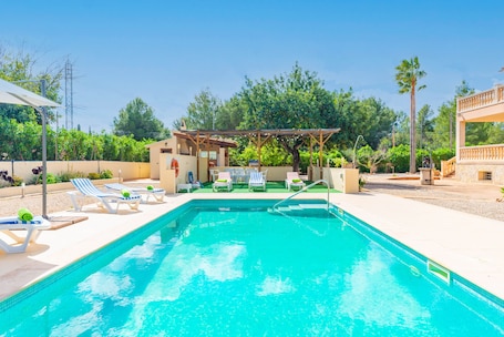Zwembad. ES GARROVERET - Fabulous estate with private pool and free WiFi