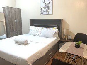 1 bedroom, WiFi, bed sheets