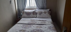 2 bedrooms, iron/ironing board, WiFi, bed sheets