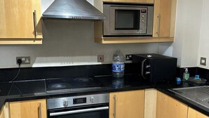 Private kitchen - Captivating 1-Bed Apartment in London (London)