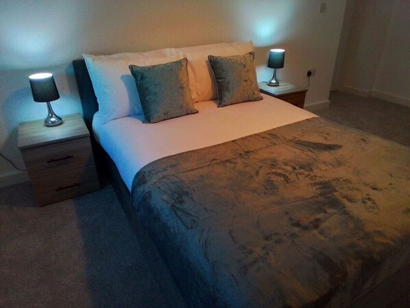 1 bedroom, desk, iron/ironing board, free WiFi