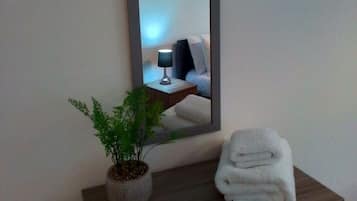 1 bedroom, desk, iron/ironing board, free WiFi