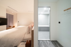 Deluxe King with Bathtub | Soundproofing, free WiFi - Kashotsu Bettei (Taichung)
