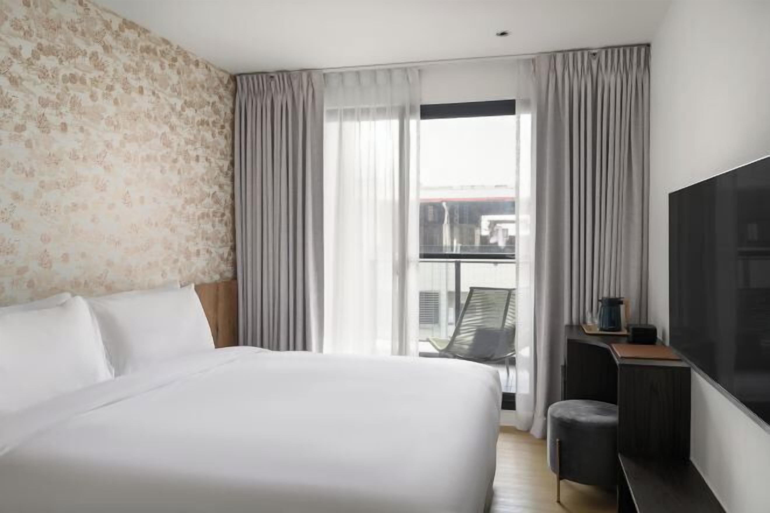 تجهيزات عازلة للصوت وواي فاي مجانًا