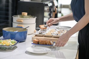Free daily Taiwanese breakfast