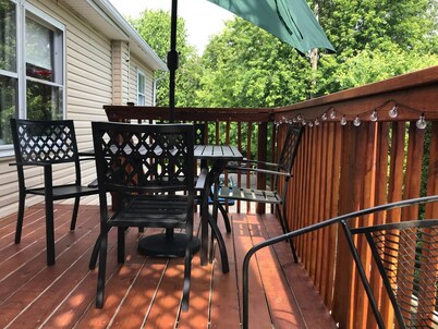 Spacious 3 Bedroom in Downtown Danville: Welcome to 4th Street Retreat
