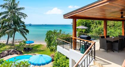Beachfront Villa - 3 En-Suite Air Conditioned Bedrooms - Housekeeper Included.
