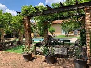 屋外ダイニングエリア