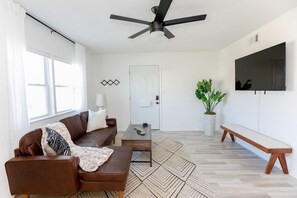 TV, offices - Sojourn Bayside Bliss | Modern 2BR (Norfolk)