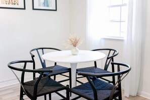 Dining - Sojourn Bayside Bliss | Modern 2BR (Norfolk)