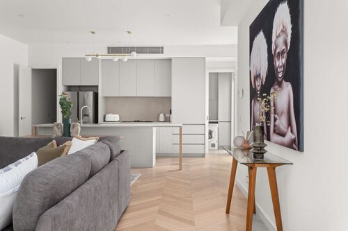 Milk & Honey Pet Friendly Camberwell Townhouse
