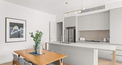 Milk & Honey Pet Friendly Camberwell Townhouse