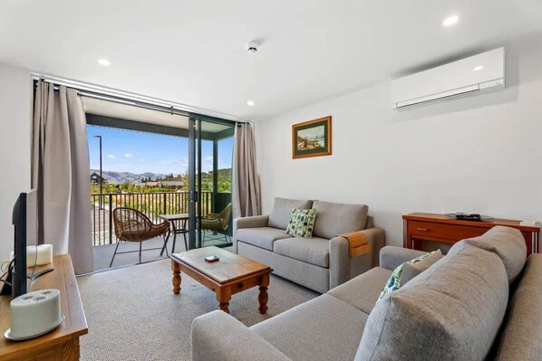 تلفزيون، مكتب