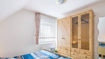1 Schlafzimmer, Bügeleisen/Bügelbrett, Bettwäsche