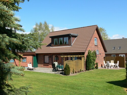 Holiday Apartment 'Ferienhaus Christa - Falshöft' with Private Terrace and Garden