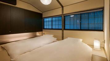 House | 3 bedrooms, in-room safe, individually decorated, individually furnished