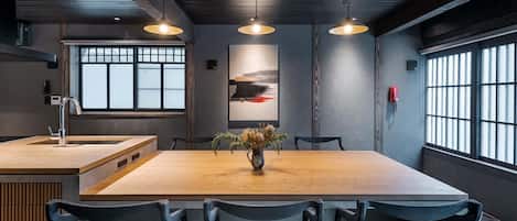 Casa | Cucina privata | Mini-frigorifero, microonde, piano cottura, bollitore elettrico