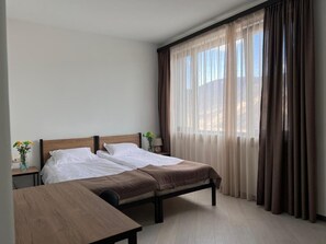 In-room safe, laptop workspace, free WiFi - NorDar Hotel (Garni)