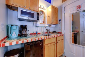 Fridge, microwave, coffee/tea maker