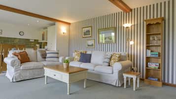 Cottage | Living area