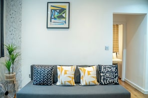 アパートメント 2 ベッドルーム | リビングルーム