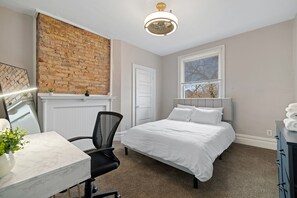 1 bedroom, desk, free WiFi, bed sheets