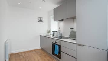 Apartment, 2 Bedrooms | Interior