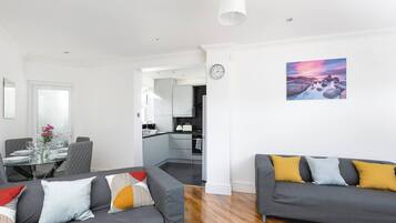 Apartment, 4 Bedrooms | Living area