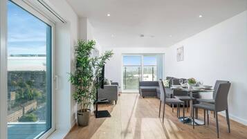 Apartment, 2 Bedrooms | Living area
