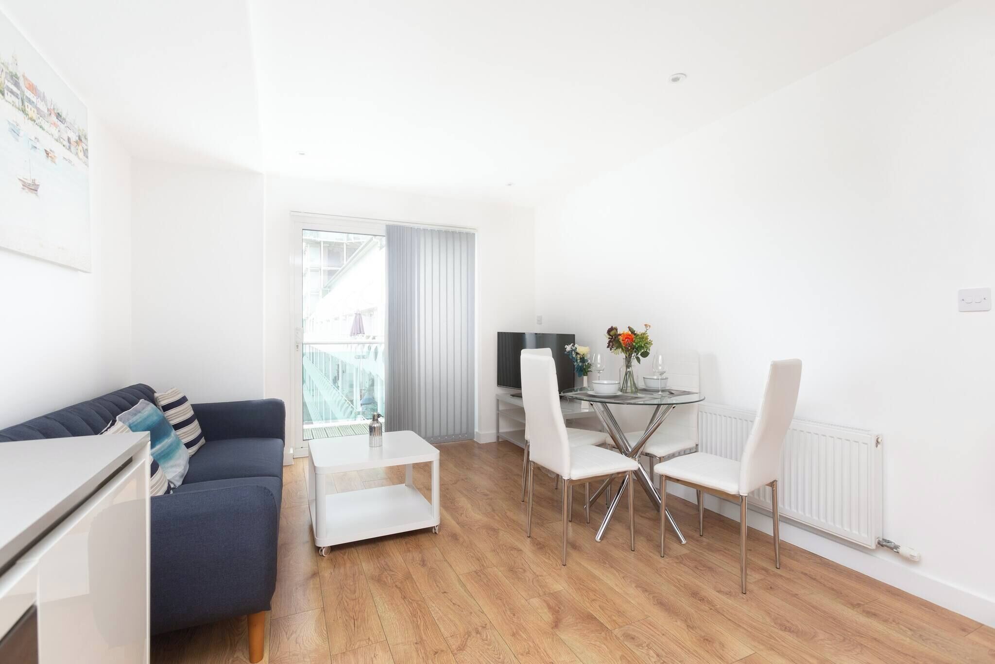 Apartment, 1 Bedroom | Dining room