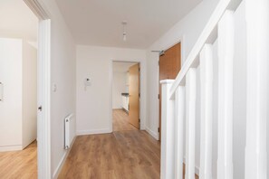 Apartment, 4 Bedrooms | Interior