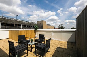 Apartamento, 4 habitaciones | Balcón