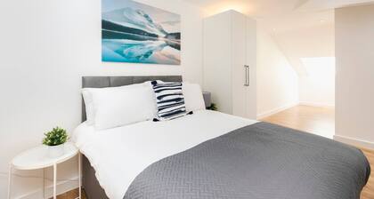 Skyvillion - Huge 4bed Apartment Wbalcony - Parking