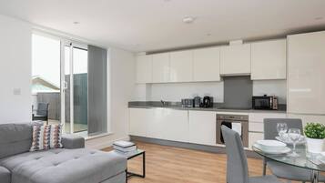 Apartment, 4 Bedrooms | Interior