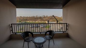 Club Room with Balcony