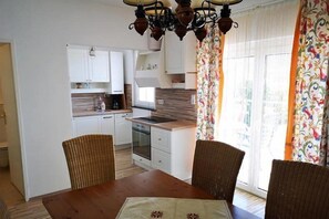 Dining - Ferienappartement Elsasser in St. Margarethen im Burgenland am Neusiedlersee (Sankt Margarethen im Burgenland)