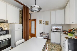 Microonde, forno, piano cottura