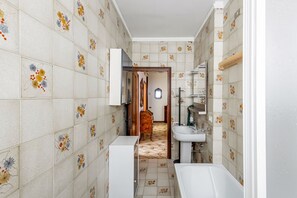 Hair dryer, bidet - GuestHost - Matilde House near the Station! (Mestre)