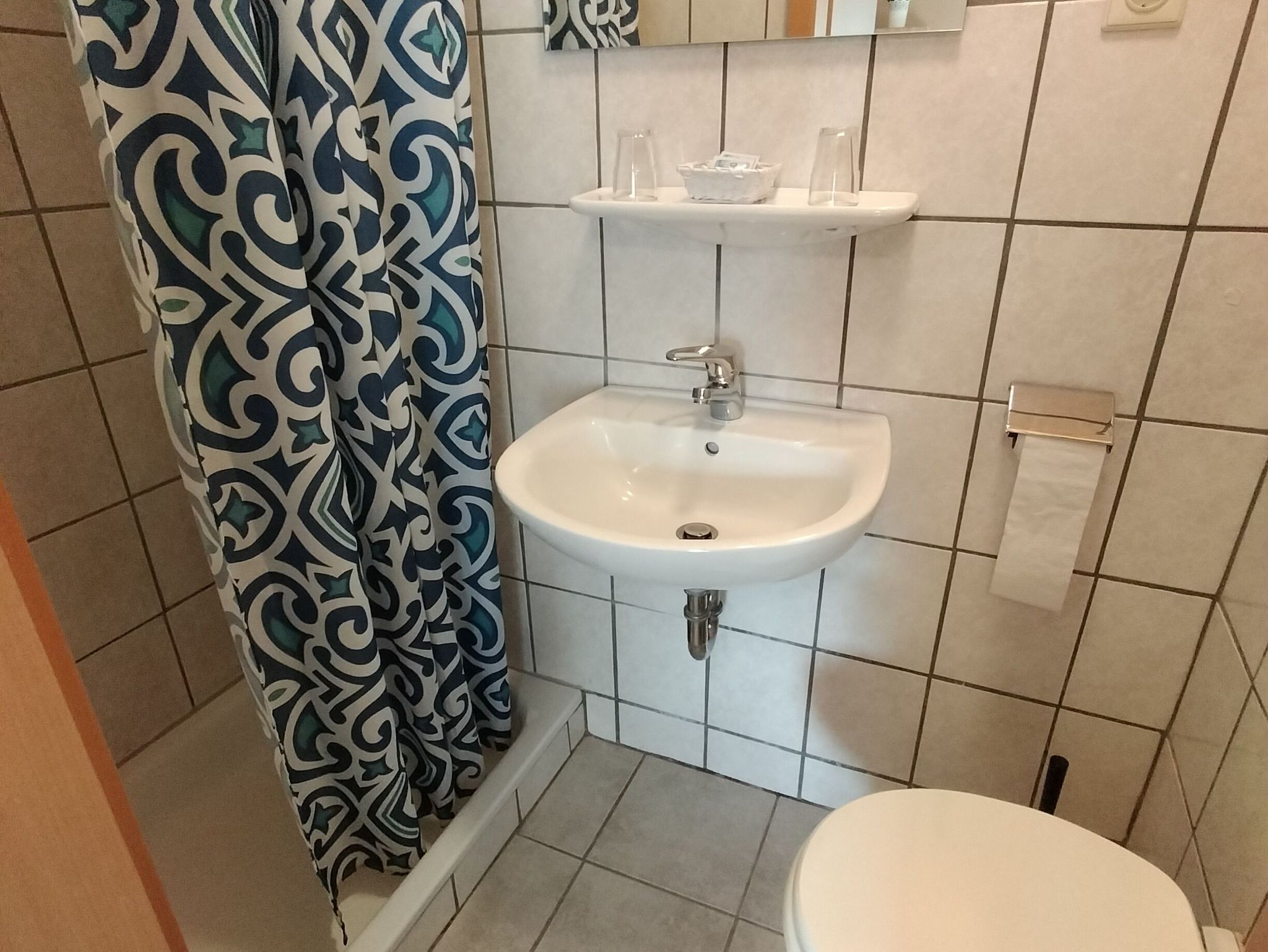 Zu den Linden - DZ Nr. 2 - Gasthof zu den Linden, 61225