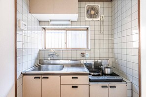Design House | Private kitchen | Full-size fridge, microwave, stovetop, electric kettle